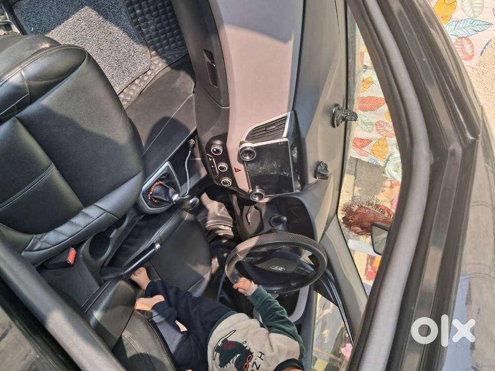 Hyundai Creta Black Oct. 2019 Petrol Well Maintained