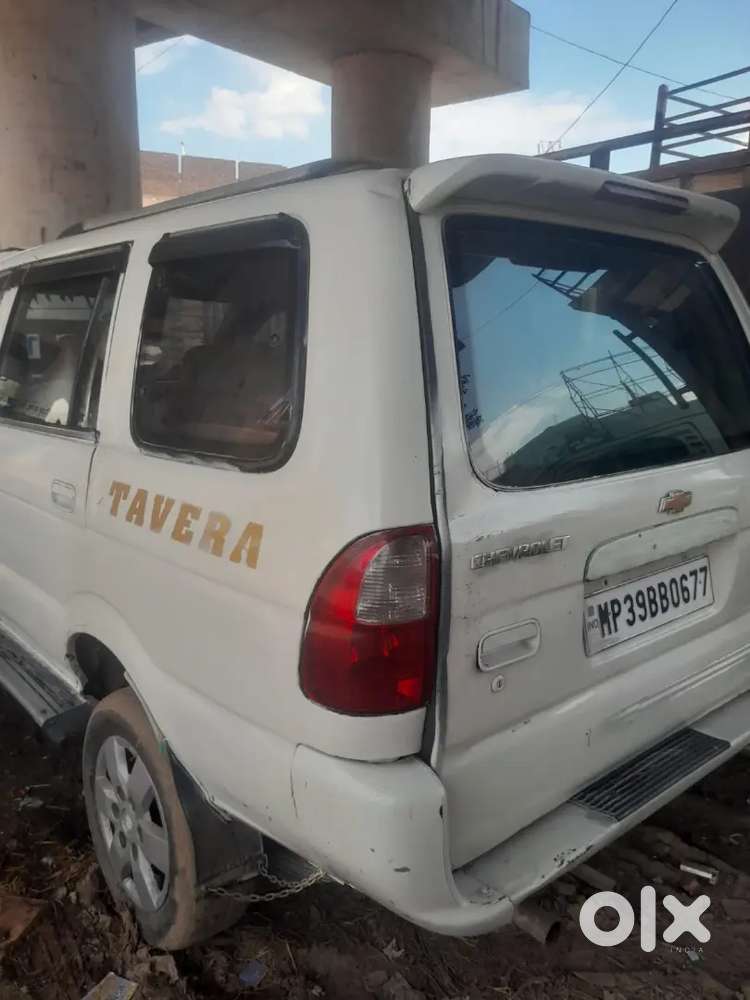 Running Condition Tavera With Ac Or Power Window And New Interior