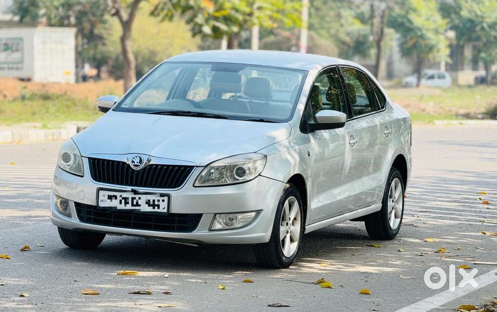 Skoda Rapid 2013-2016 1.5 Tdi At Ambition With Alloy Wheel, 2015, Di..