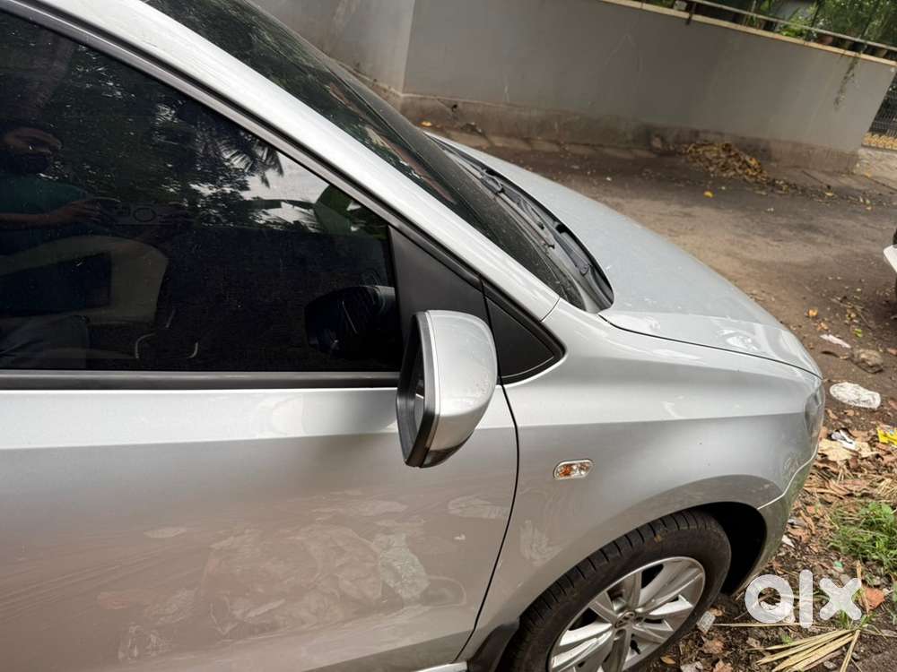 Volkswagen Polo Petrol Highline 2013 Model