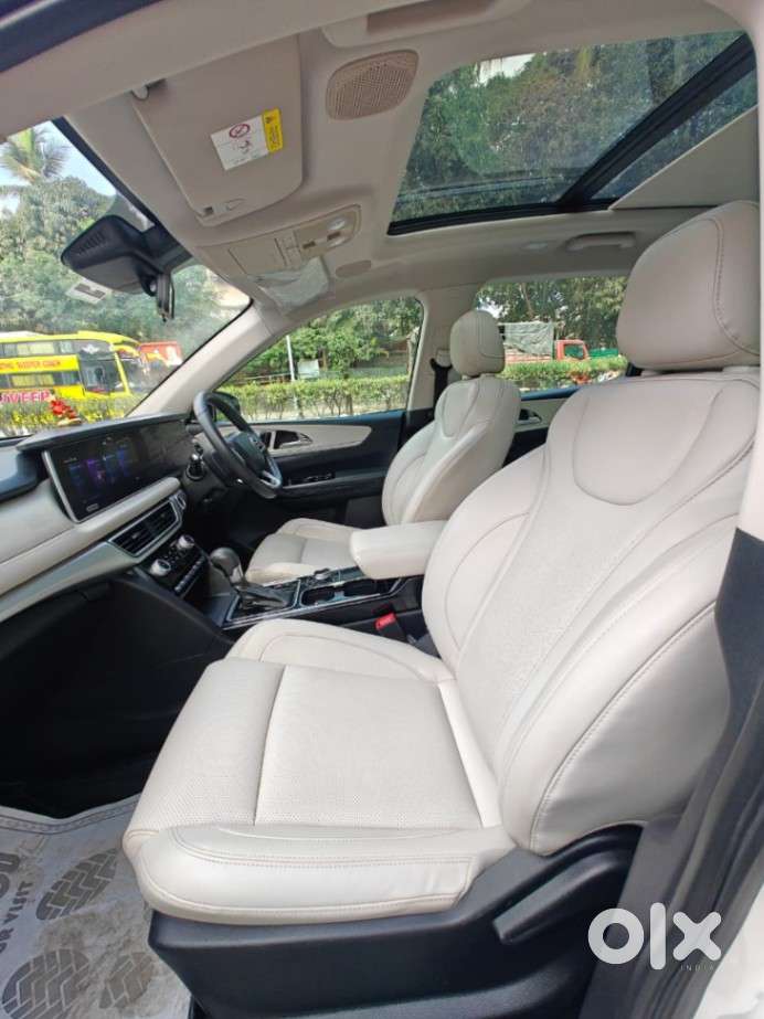 Mahindra Xuv700 2.0 Ax 7 Petrol At Luxury Pack Str, 2022, Petrol