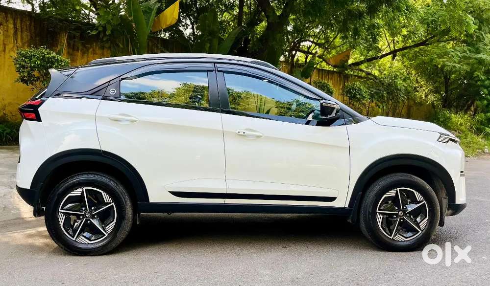 Tata Nexon 2024 Petrol 32000 Km Driven