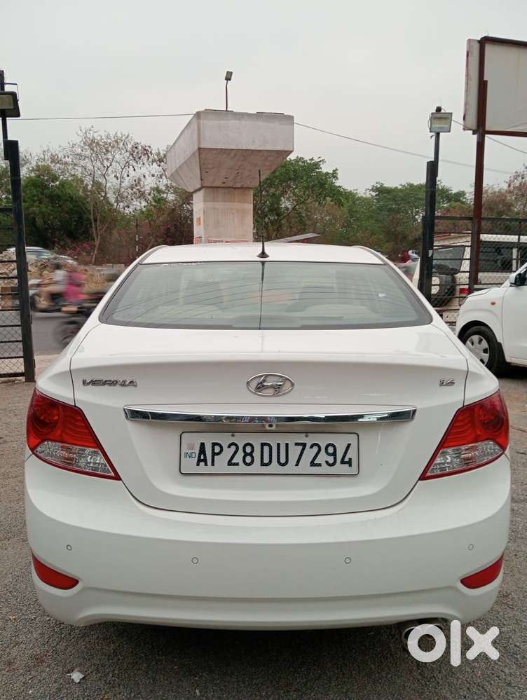 Hyundai Verna 1.6 Ex Vtvt, 2013, Petrol