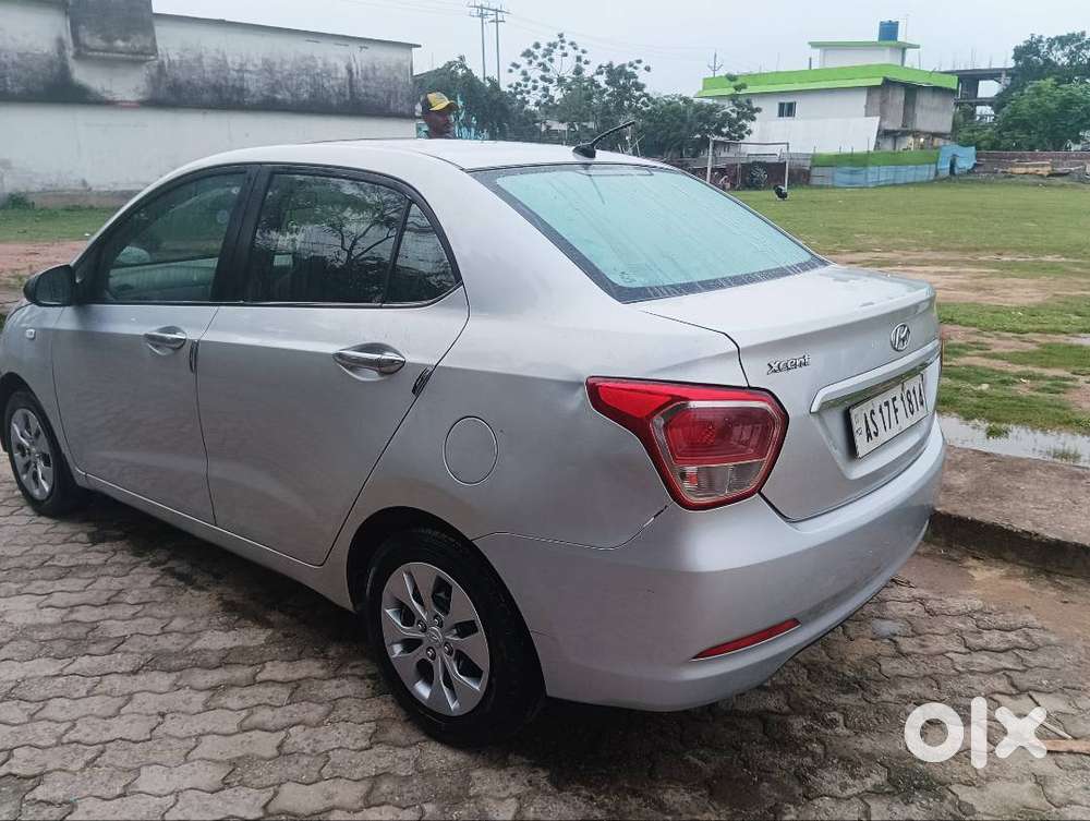 Hyundai Xcent 2015