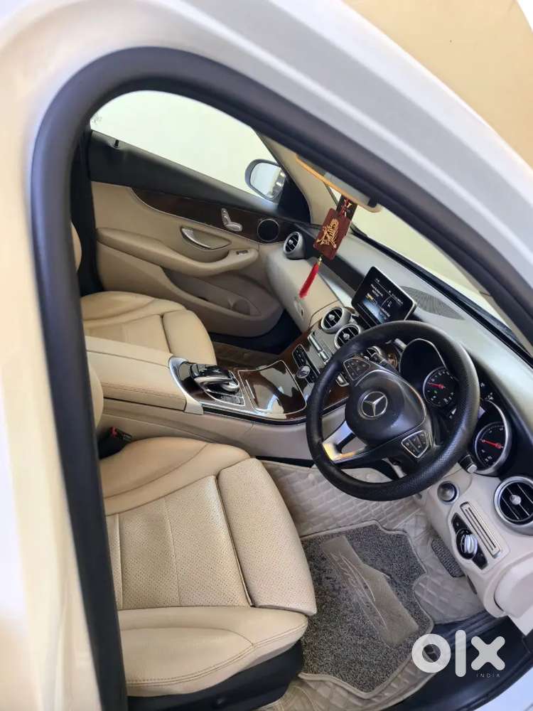 Mercedes Benz C220d 2015 Last Brand New Condition