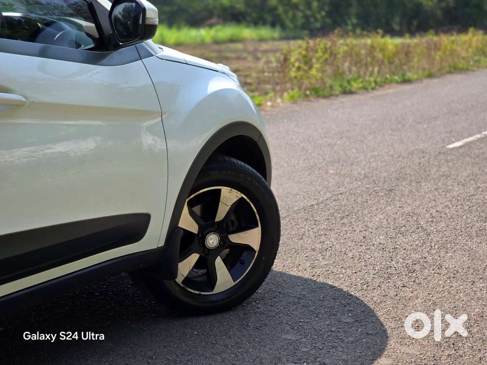 Tata Nexon 1.2 Revotron Xza Plus Dualtone, 2018, Diesel