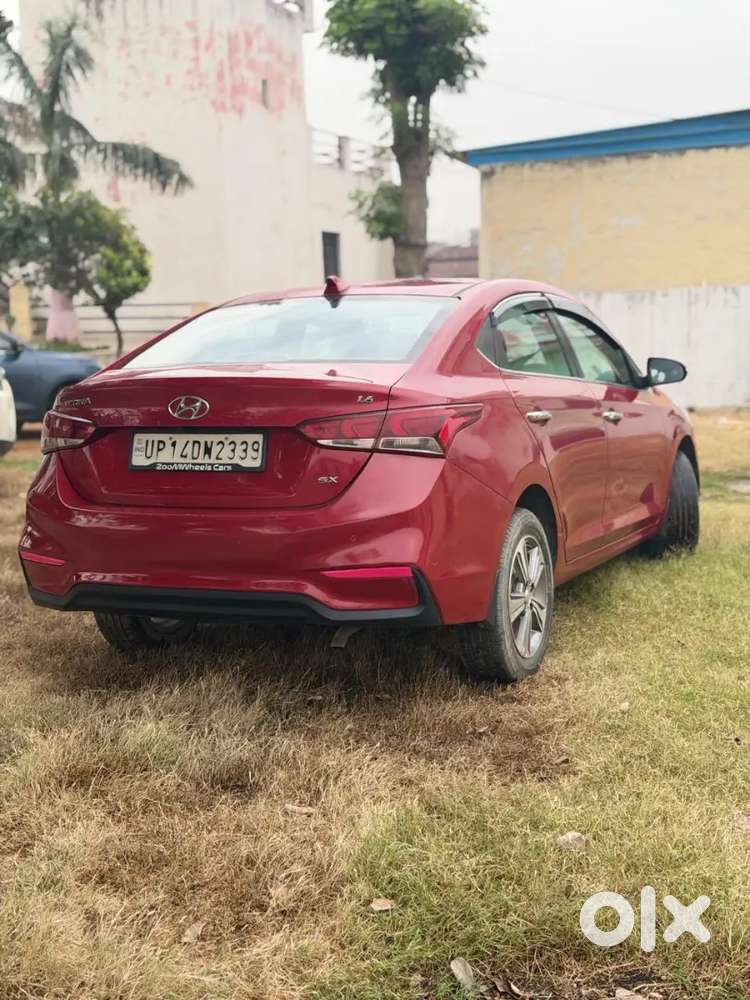 Hyundai New Verna Sx 2018 Urgent Néed Hai Paise Ki Flate Ka Loan Clear