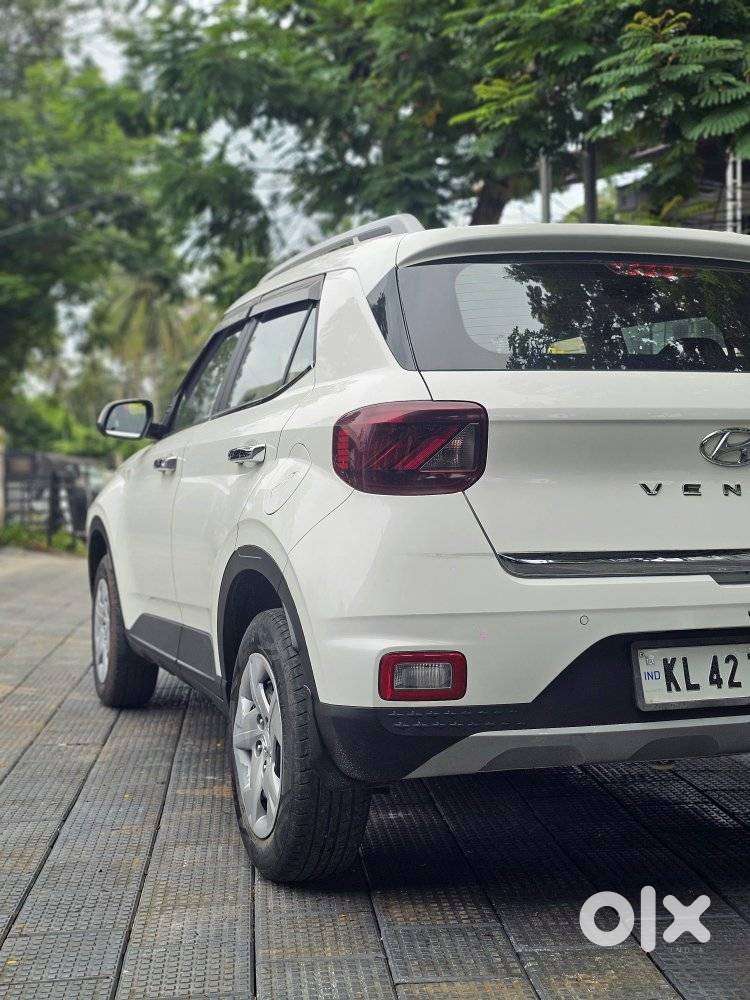 Hyundai Venue S 1.2 Petrol, 2021, Petrol