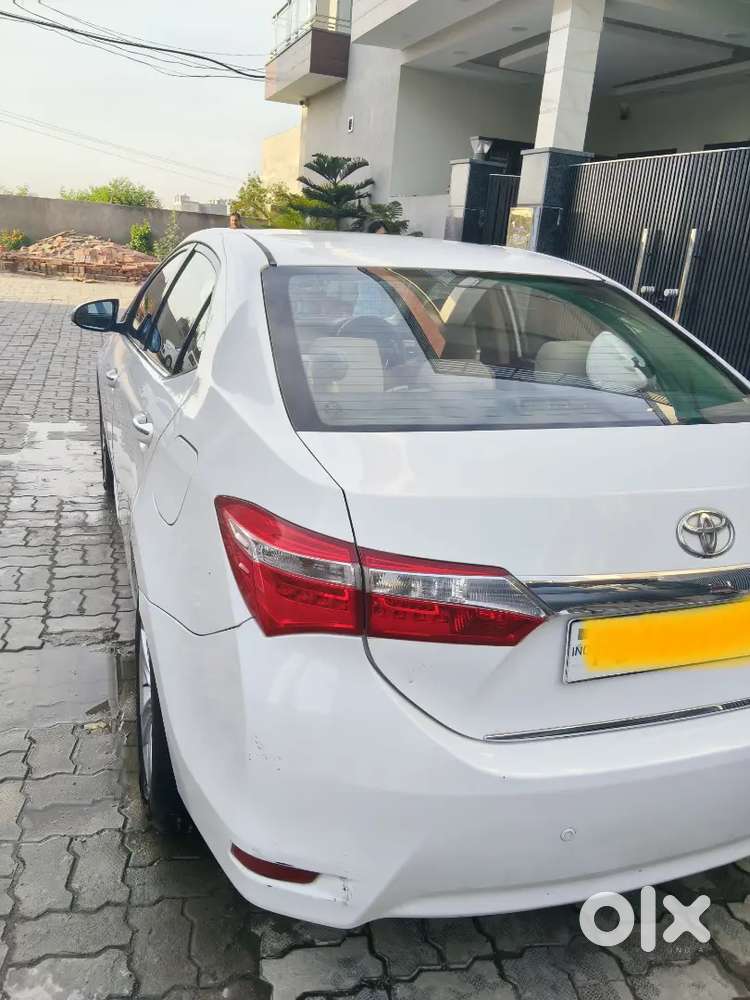 Toyota Corolla Altis 2014 Diesel 150000 Km Driven