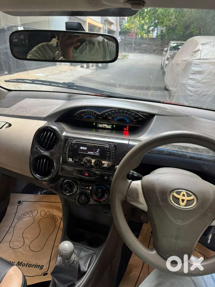 Toyota Etios Liva 2017 Vd Diesel Limited Edition Dual Tone