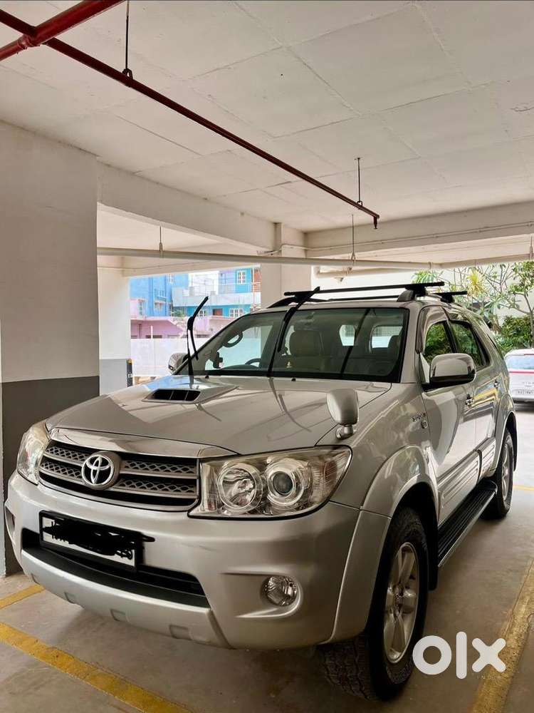Toyota Fortuner 2009 Diesel 98000 Km Driven