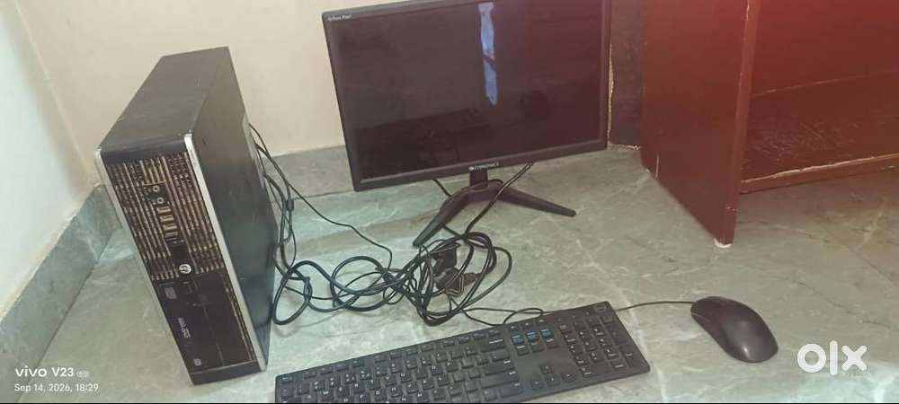 MONITOR OF ZABRONICS AND PC IS OF HP FULL PC SET UP WITH ALL THINGS
