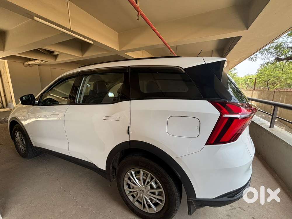 Mahindra Petrol Car 2023