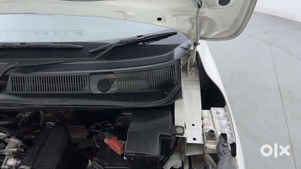 Renault Triber Rxt, 2023, Petrol