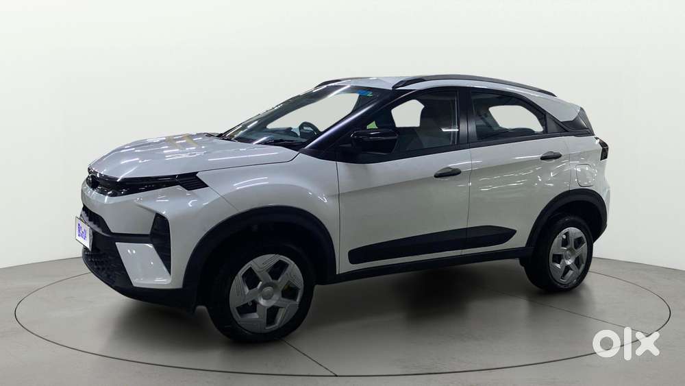 Tata Nexon Pure (s) 1.2 Petrol 6amt, 2023, Petrol