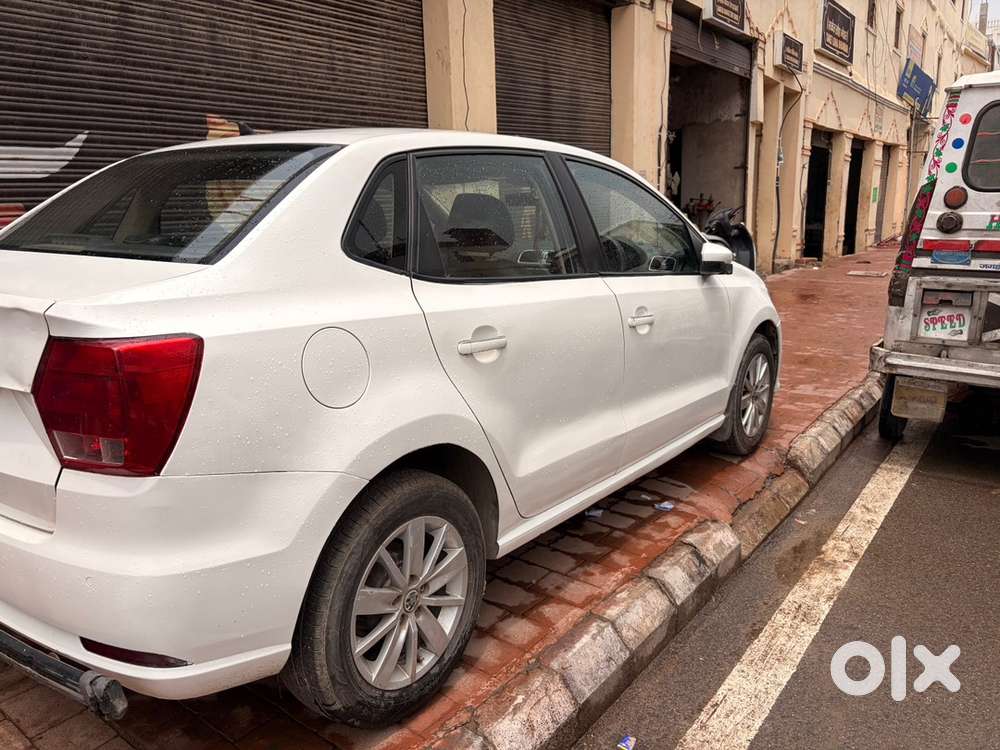 Volkswagen Ameo Petrol 2017