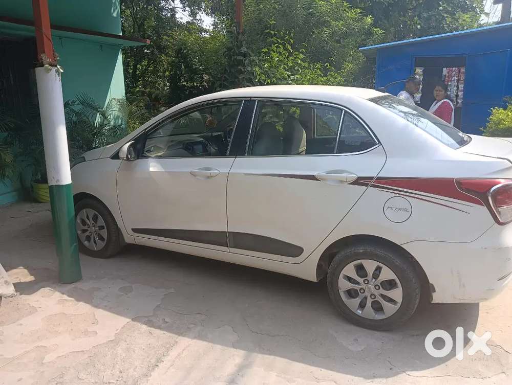 Hyundai Xcent 2017 Petrol 100000 Km Driven