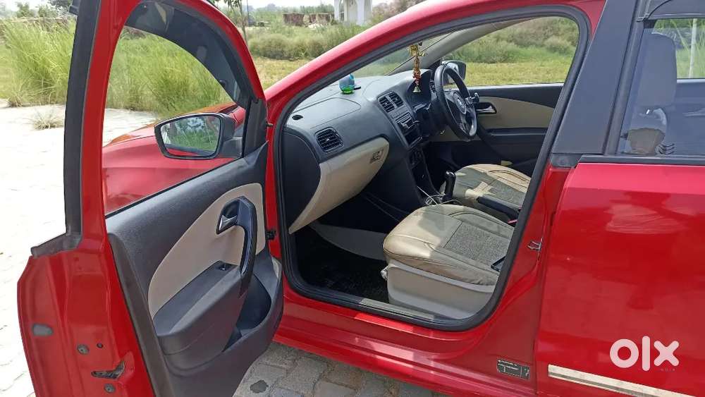 Volkswagen Polo Petrol 2011