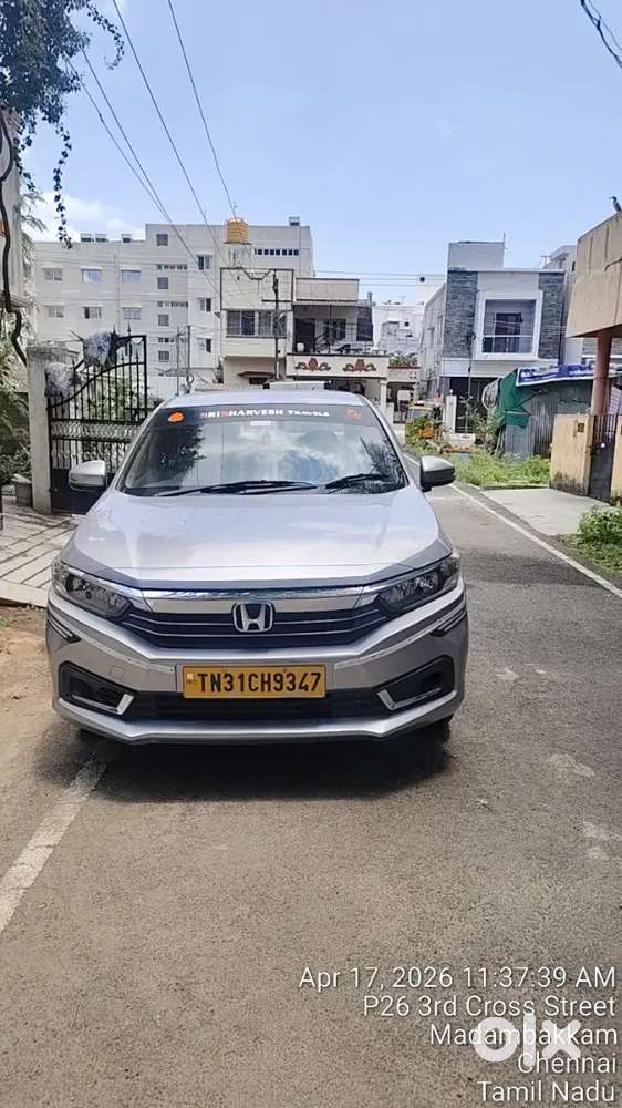Honda Amaze 2nd Gen 2024 Middle Variant .petrol 90000 Km Driven