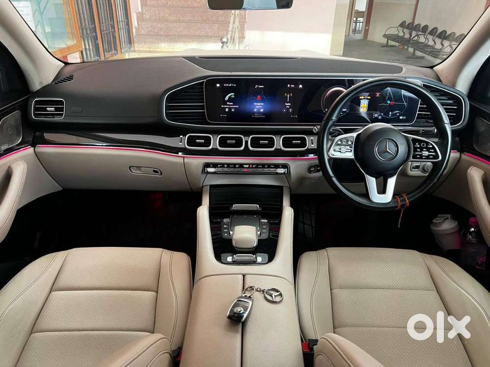 Mercedes Benz Gls 400d Model 2023 Family Car