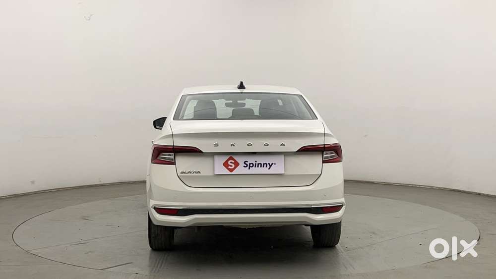 Skoda Slavia Style 1.0l Tsi At, 2023, Petrol
