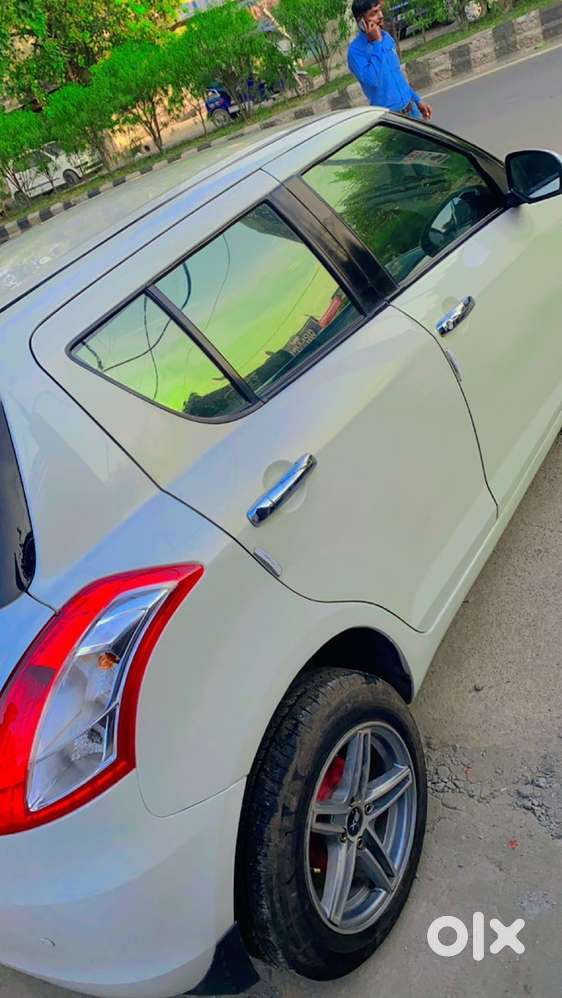 Maruti Suzuki Swift Petrol 2017