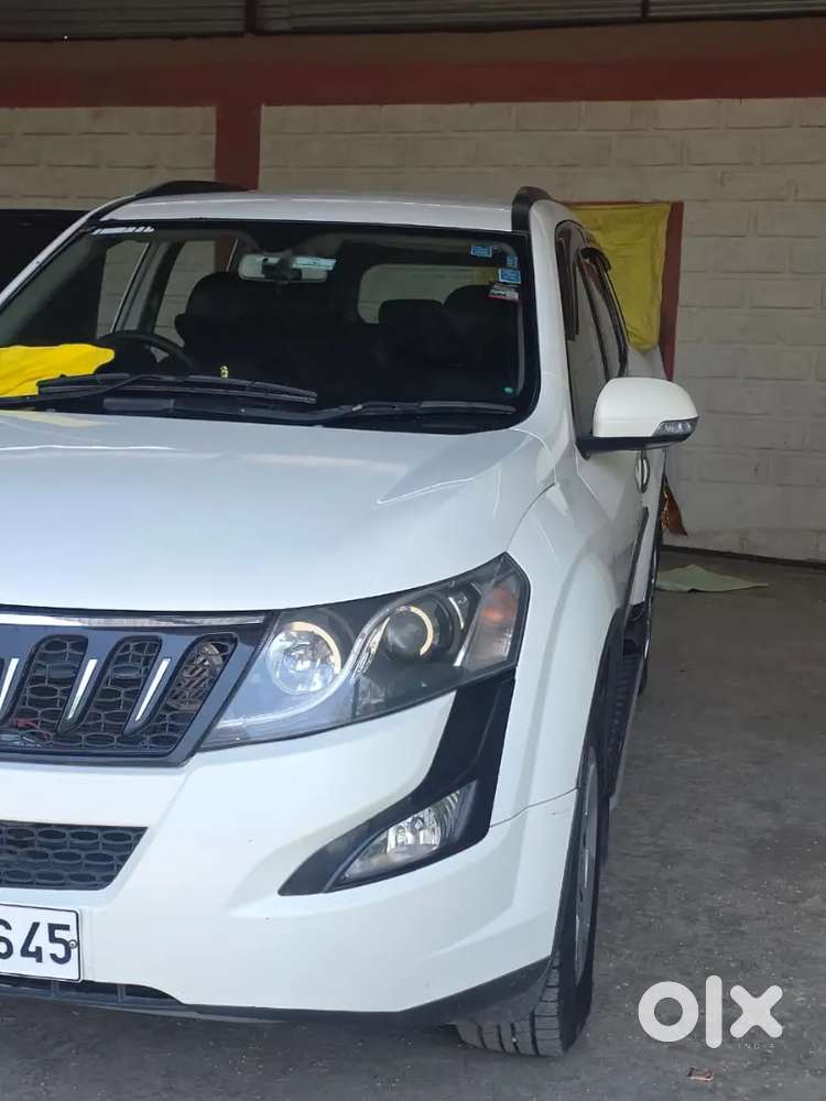Mahindra Xuv500 2017 Diesel 70000 Km Driven