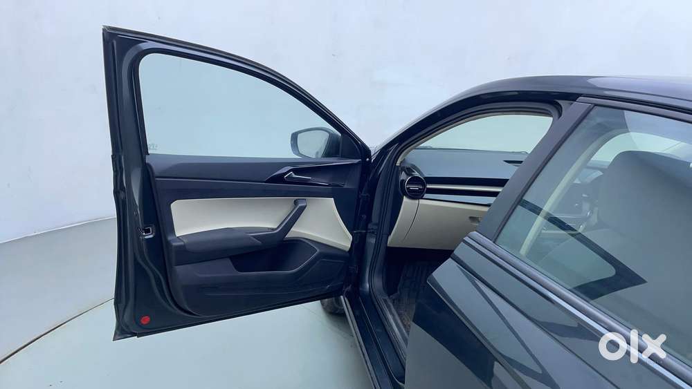 Skoda Slavia Ambition 1.0l Tsi Mt, 2023, Petrol
