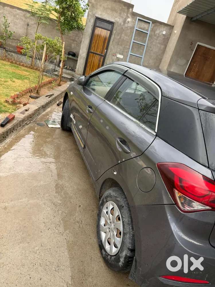 Hyundai New I20 2015 Petrol 90000 Km Driven