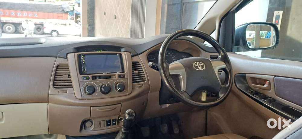 Toyota Innova 2.5 G (diesel) 8 Seater, 2016, Diesel