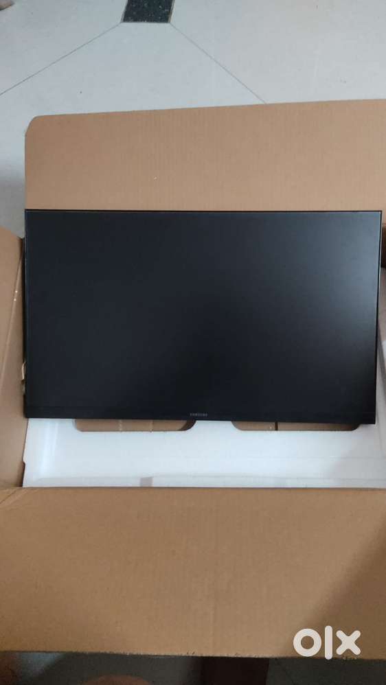 Samsung S3 Essential 75Hz Office Monitor