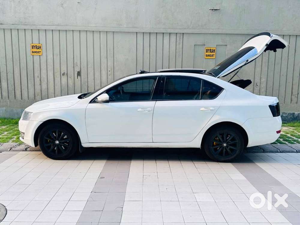 Skoda Octavia 2016 1.8 At Petrol 126000 Km Driven