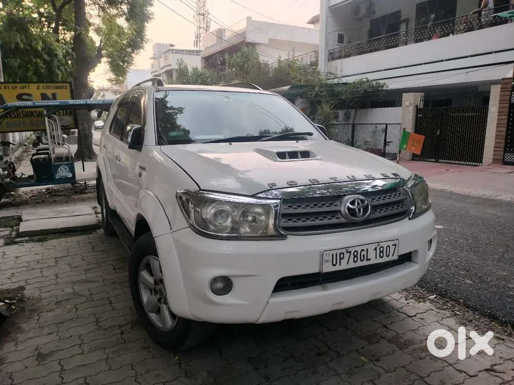 Toyota Fortuner 2.5 2011