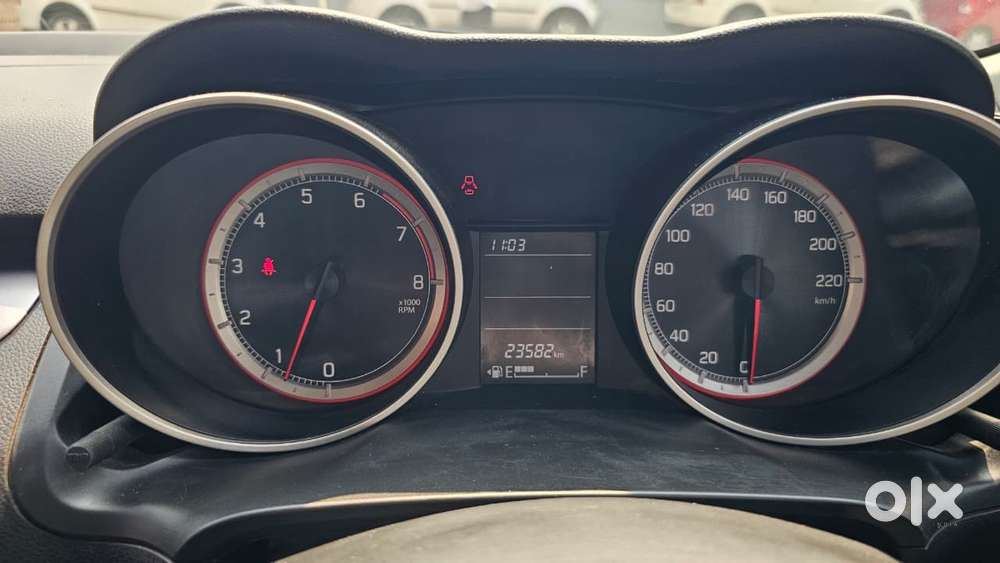 Maruti Suzuki Swift Vxi + Manual, 2023, Petrol