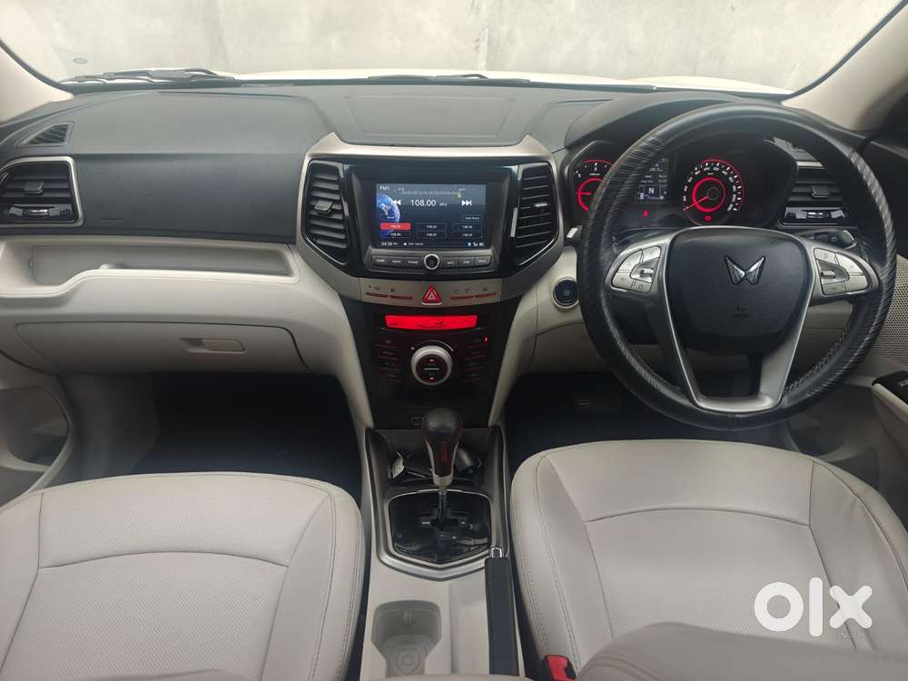 Mahindra Xuv300 W8 Amt Diesel, 2023, Diesel