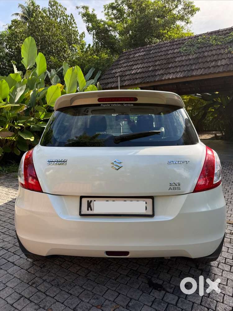 Maruti Suzuki Swift Petrol 2011