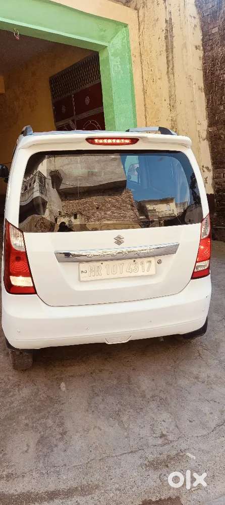 Gaadi Bilul Saaf Suthari Hai