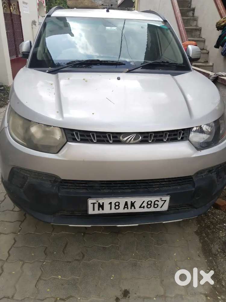 Car Kuv 100