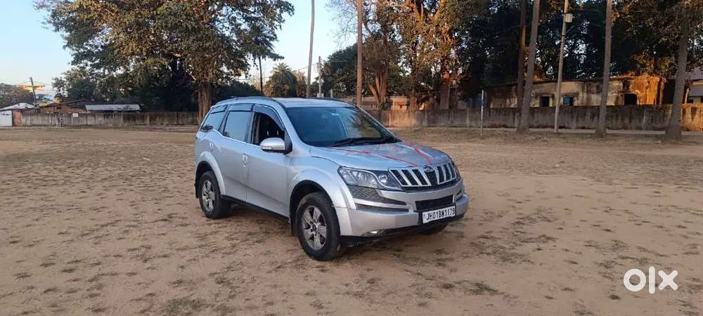 Xuv 500 Top Model W8