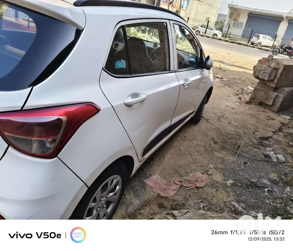 Hyundai Grand I10 2017 Diesel 150000 Km Driven