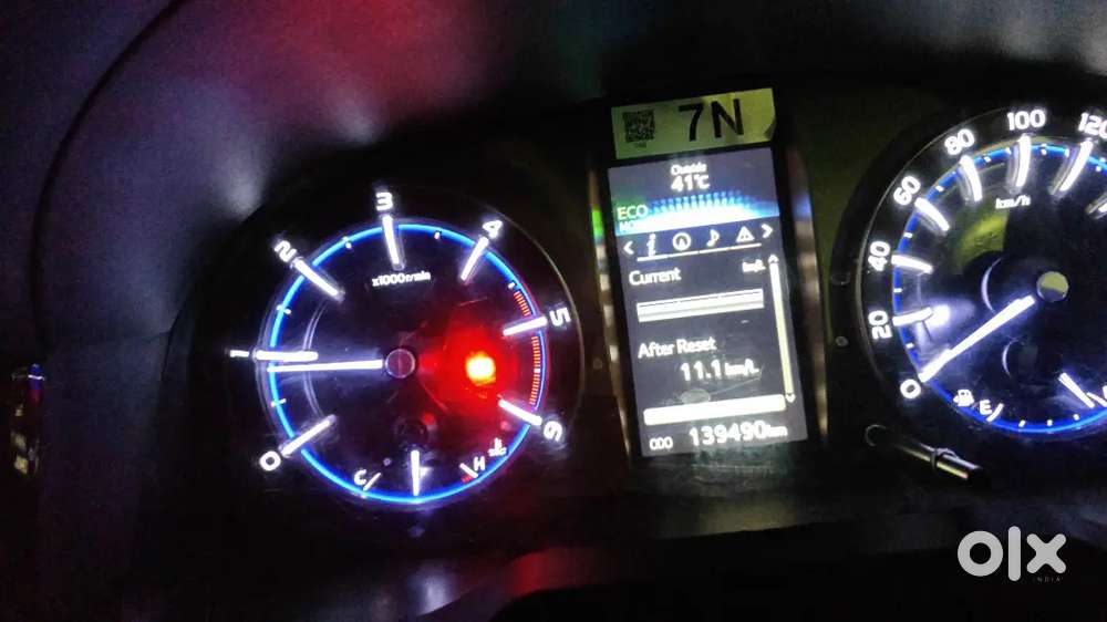 Toyota Innova Crysta Zx  Diesel Mt  Full Service History