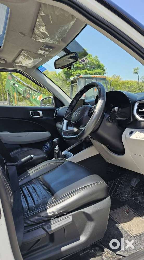 Hyundai Venue Sx Mt, 2023, Petrol