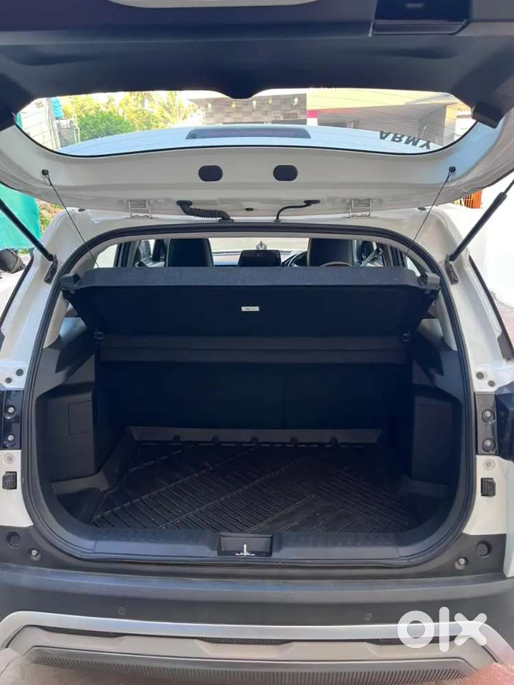 Maruti Suzuki Brezza Zxi Plus 2024