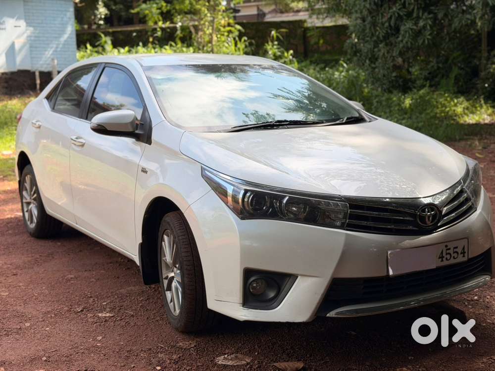 Toyota Corolla Altis Petrol 2015