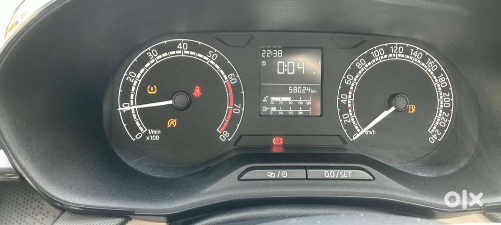 Skoda Slavia 1.0 Active Tsi, 2022, Petrol