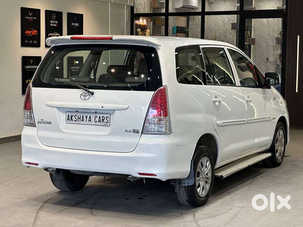 Toyota Innova 2.5 G (diesel) 8 Seater, 2009, Diesel