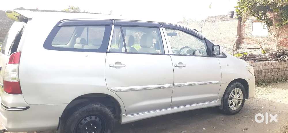 Toyota Innova 2013