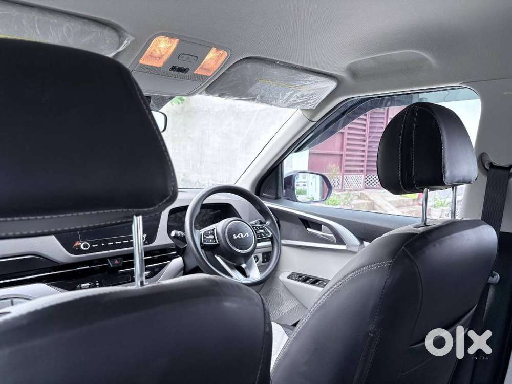 Kia Carens 2023 Diesel Well Maintained