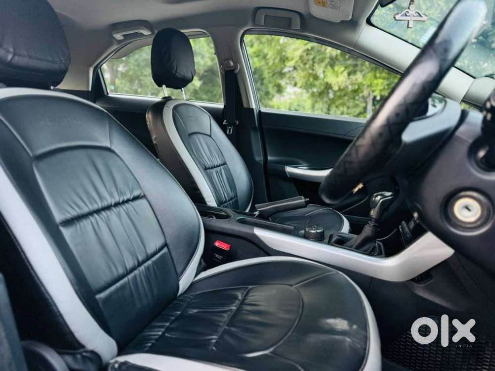 Tata Nexon, 2022, Petrol