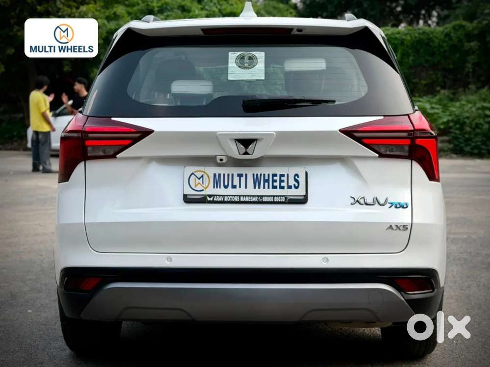 Mahindra Xuv700 2.0 Ax 5 Petrol Mt 7 Str, 2024, Petrol